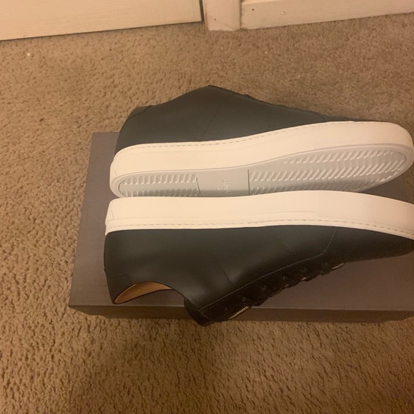 9.5D Men’s GREATS Black and White Leather Shoes - Picture 6 of 6